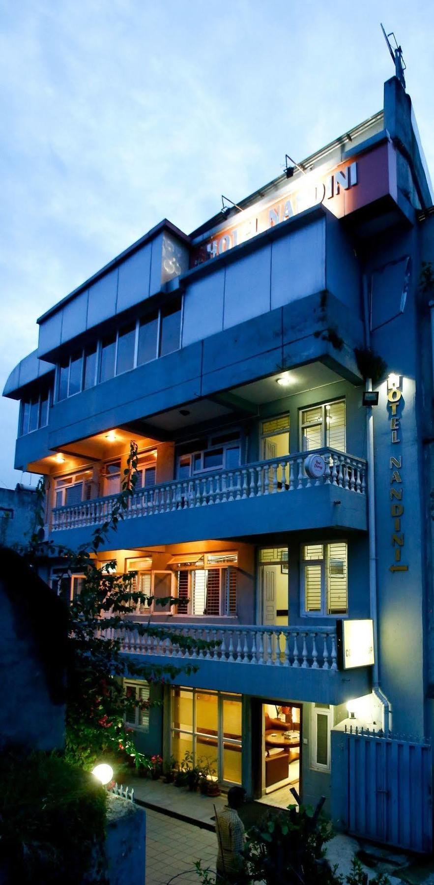 Hotel Nandini Катманду Екстериор снимка