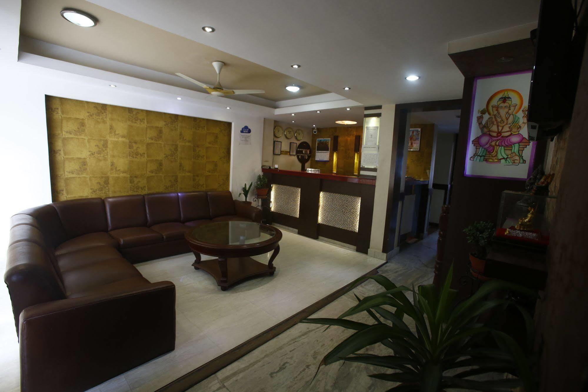 Hotel Nandini Катманду Екстериор снимка