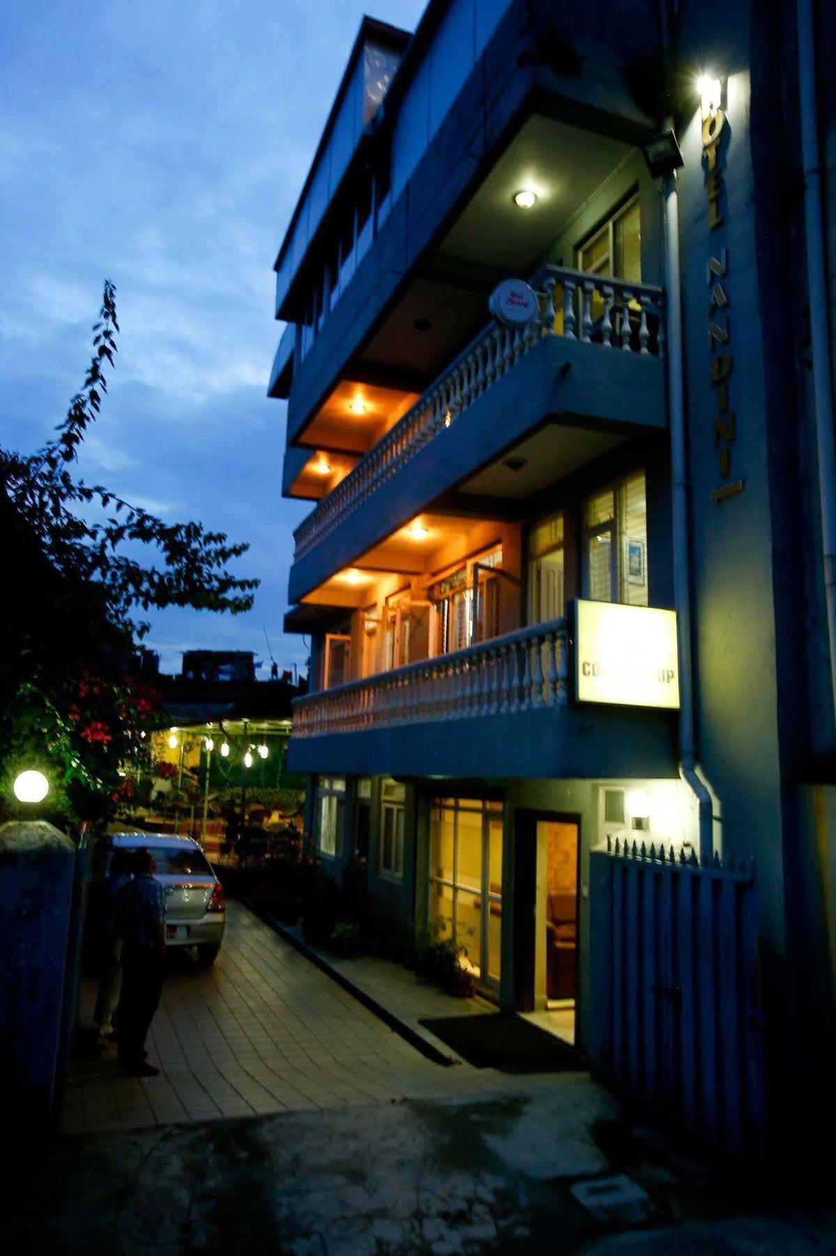 Hotel Nandini Катманду Екстериор снимка