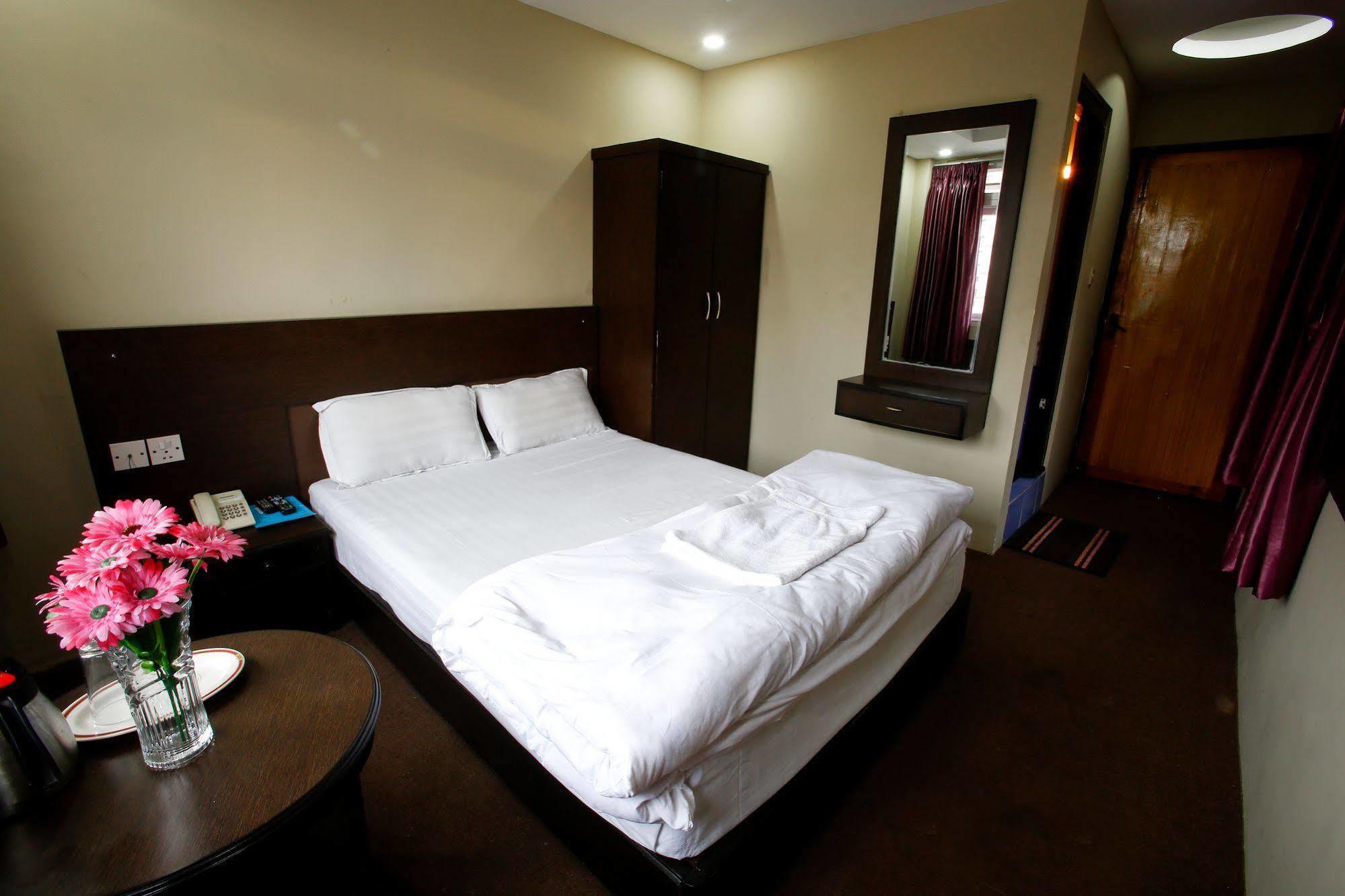 Hotel Nandini Катманду Екстериор снимка
