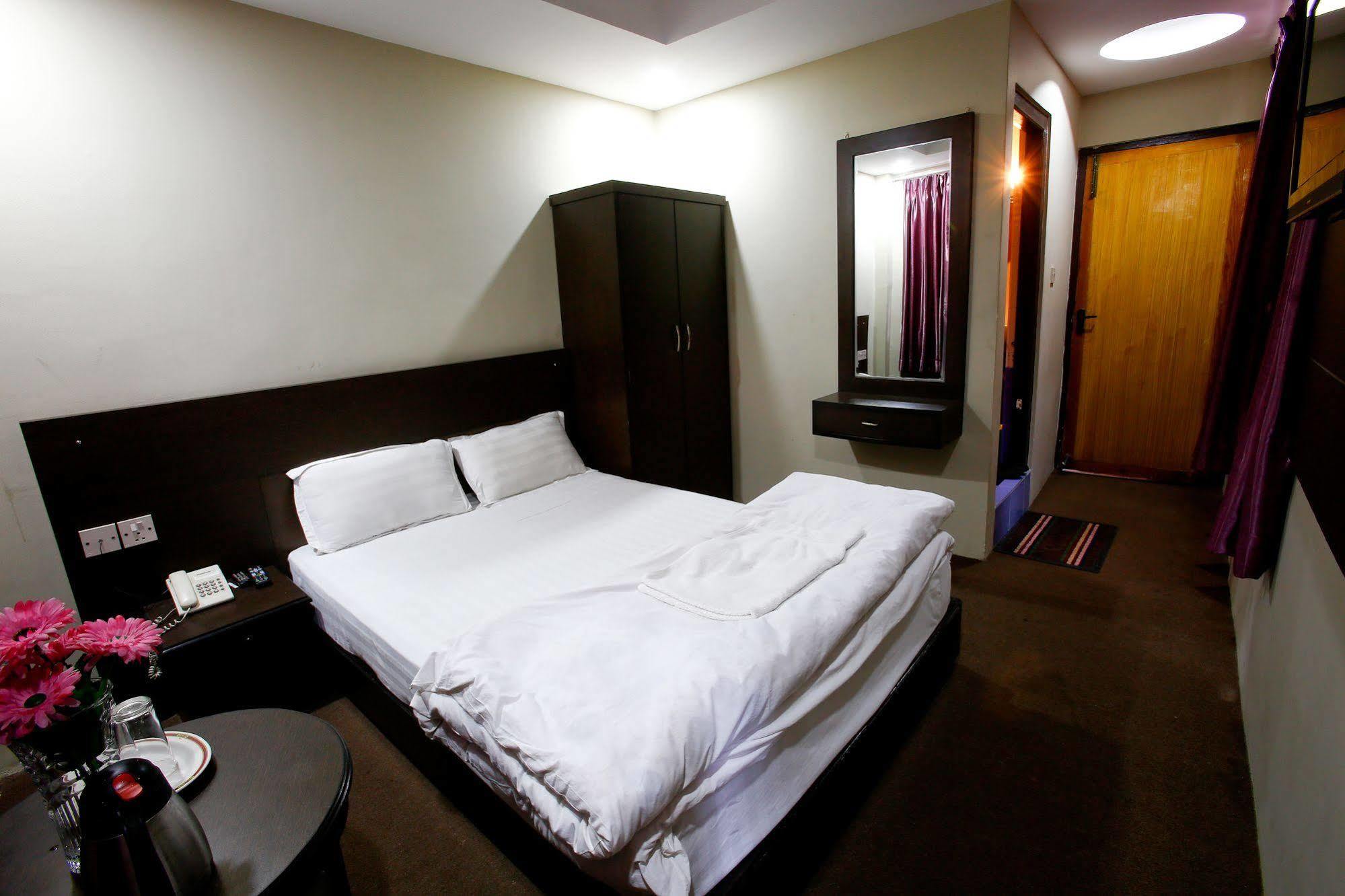 Hotel Nandini Катманду Екстериор снимка