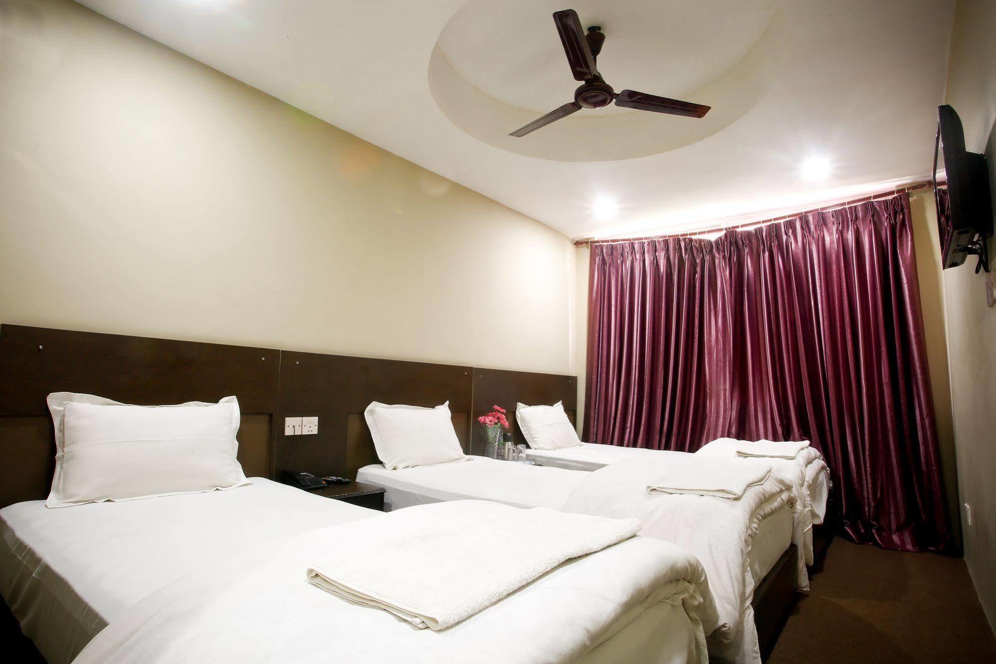 Hotel Nandini Катманду Екстериор снимка