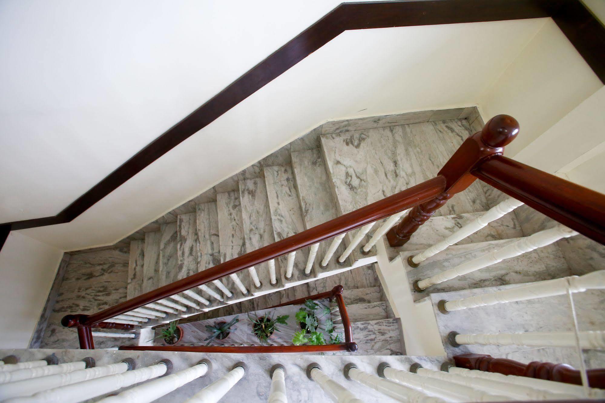 Hotel Nandini Катманду Екстериор снимка