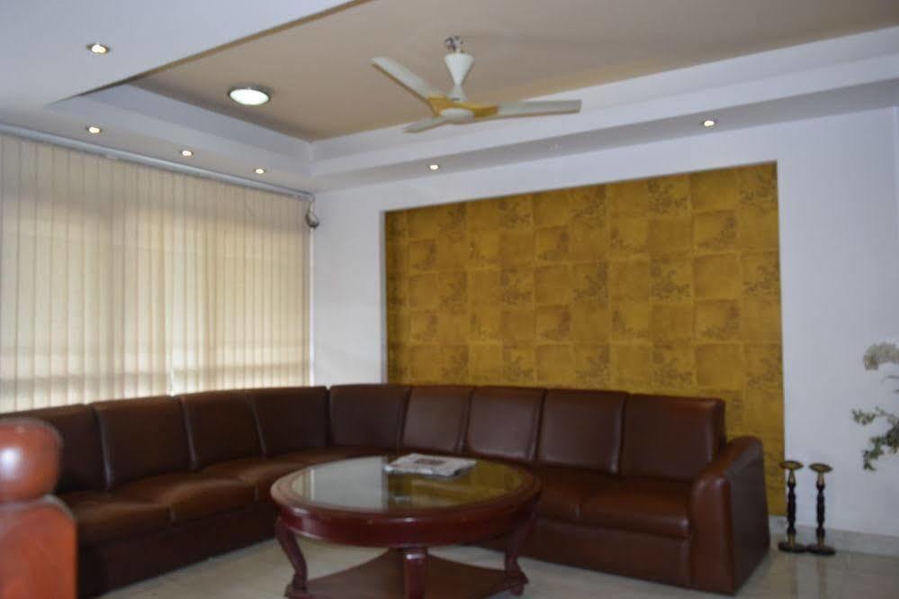 Hotel Nandini Катманду Екстериор снимка